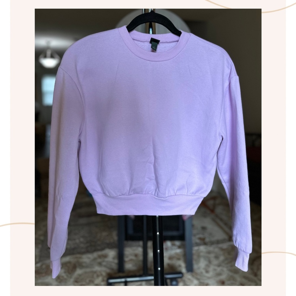 Lavender cropped sweatshirt